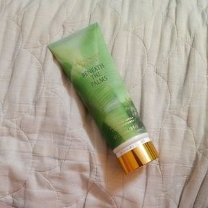 NEW VS Beneath The Palms lotion